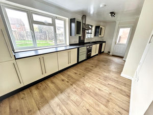 Photo 19- click for photo gallery